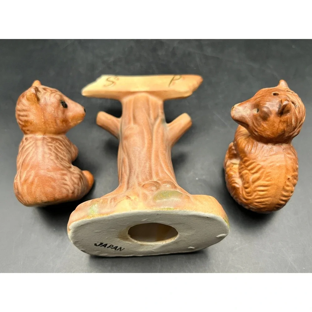 Vtg Japan Ceramic 3 Pc Bears Hanging On Tree Salt &‎ Pepper Shakers Decor 4.5